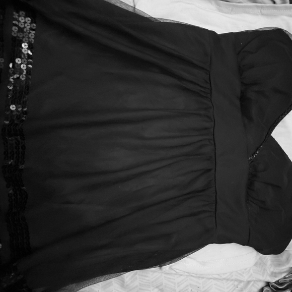 wet n wild Tops - Black tank top